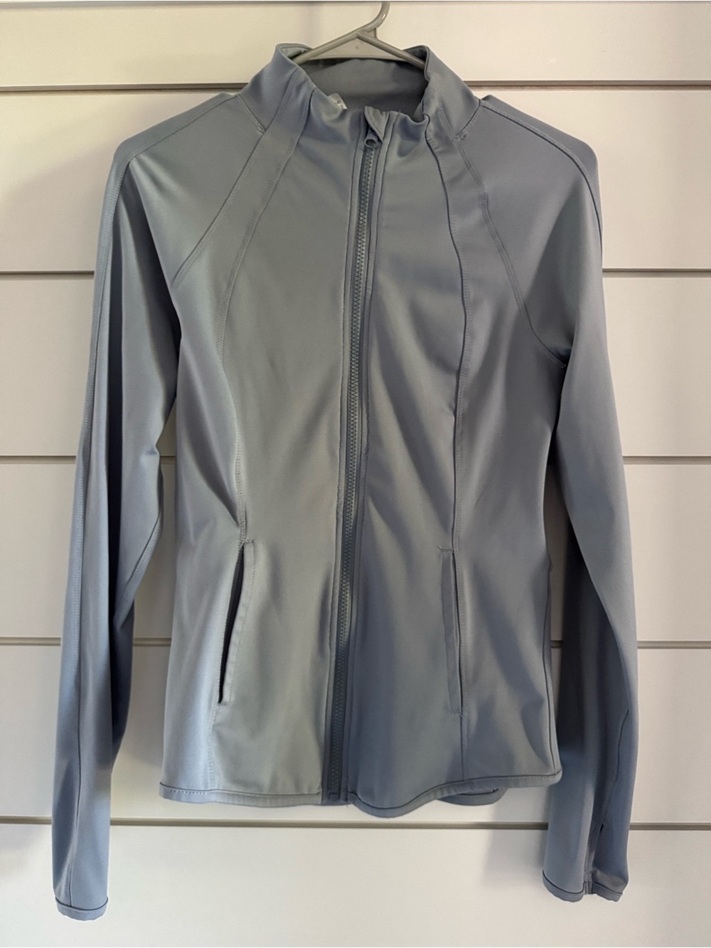 Yogalicious Women’s Light Blue-Gray Full-Zip Performance Jacket